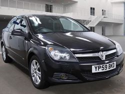 Black Used 2009 Vauxhall Astra Design Edition Hatchback | £2,490 (Fair price)
