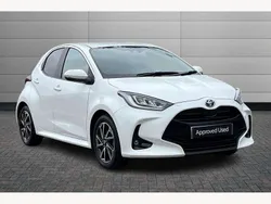 White Used 2023 Toyota Yaris Hybrid Design Hatchback | £16,895 (Good price)