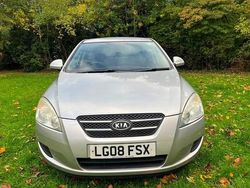 Silver Used 2008 Kia Ceed 2 Hatchback | £3,495 (Fair price)