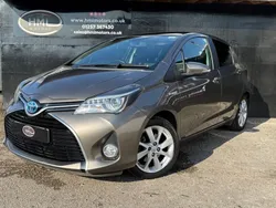 Bronze Used 2016 Toyota Yaris Hybrid Hatchback | £10,995 (Fair price)