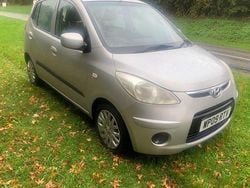 Silver Used 2009 Hyundai i10 Hatchback | £1,995 (Good price)