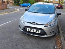 Silver Used 2009 Ford Fiesta Zetec Hatchback | £999 (Good price)