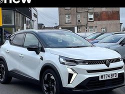 White/black Used 2024 Renault Captur Techno SUV | £21,498 (A bit pricey)