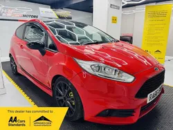 Red Used 2016 Ford Fiesta Zetec Hatchback | £4,490 (Fair price)