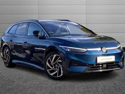 Aquamarine blue Used 2024 VW ID.7 Pro Sedan | £38,606 (Good price)