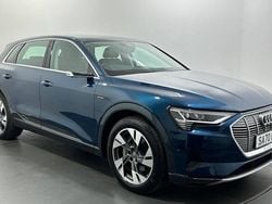 Used 2022 Audi e-tron Sport SUV | £19,569 (Fair price)