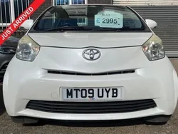 White Used 2009 Toyota iQ Hatchback | £2,695 (Fair price)