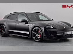 Jet black Used 2022 Porsche Taycan Cross Turismo Estate | £56,985 (Good price)