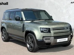Metallic pangea green Used 2022 Land Rover Defender SE Dynamic SUV | £52,891 (Fair price)