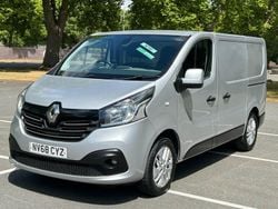 Silver Used 2018 Renault Trafic Van | £9,995 (Fair price)