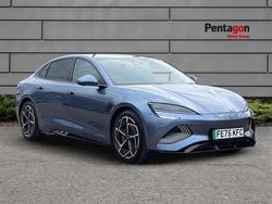 Polar white Used 2025 BYD Seal Sedan | £33,995 (Good price)