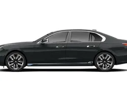 New 2025 BMW i7 M Sport Sedan | £119,024 (Fair price)