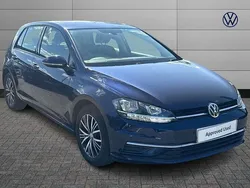 Blue Used 2018 VW Golf VII SE Hatchback | £14,490 (Fair price)