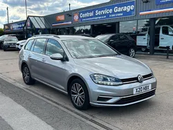 Silver Used 2017 VW Golf VII SE Estate | £11,495 (Fair price)