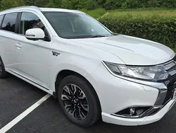 Used 2018 Mitsubishi Outlander P-HEV Estate | £9,988 (Good price)