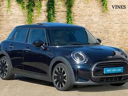 Black Used 2021 Mini Cooper Exclusive Hatchback | £20,990 (Fair price)