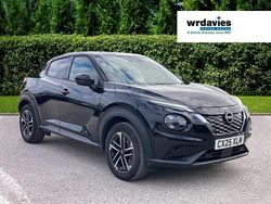 Black Used 2025 Nissan Juke N-Connecta SUV | £22,500 (Expensive)