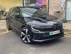 Black Used 2025 Renault Mégane Komfort Hatchback | £25,995 (A bit pricey)