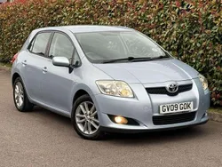 Blue Used 2009 Toyota Auris Hatchback | £2,495 (Fair price)