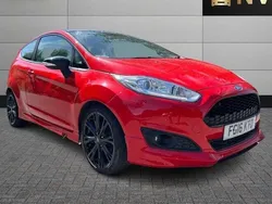 Red Used 2016 Ford Fiesta Zetec Hatchback | £4,995 (Good price)
