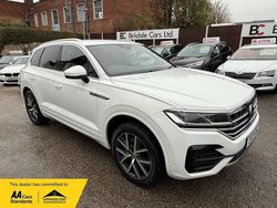 White Used 2021 VW Touareg R-line SUV | £32,975 (Fair price)