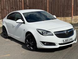 White Used 2015 Vauxhall Insignia SRi Hatchback | £4,395