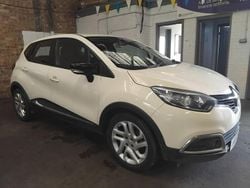 White Used 2015 Renault Captur Dynamique SUV | £4,795 (Good price)