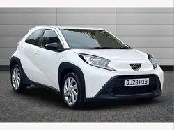 Pure white Used 2023 Toyota Aygo PURE Hatchback | £11,495 (Fair price)