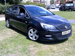 Black Used 2015 Vauxhall Astra SRi Estate | £3,595 (Fair price)
