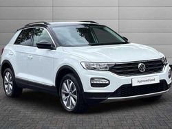 Pure white with black roof Used 2018 VW T-Roc Design SUV | £14,195 (Fair price)