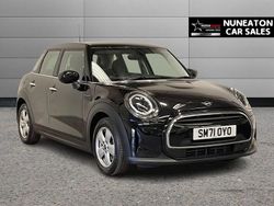 Black Used 2022 Mini Cooper Classic Hatchback | £14,500 (Good price)