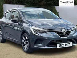Used 2022 Renault Clio V Evolution Hatchback | £13,995 (Good price)