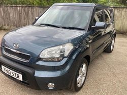 Blue Used 2010 Kia Soul 2 SUV | £2,490 (Good price)