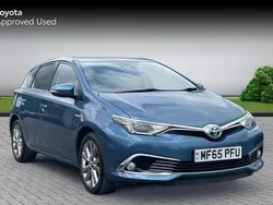 Denim blue Used 2015 Toyota Auris Hybrid Hatchback | £11,890