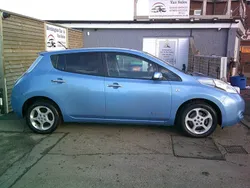 Blue Used 2013 Nissan Leaf Acenta Hatchback | £3,695 (Fair price)