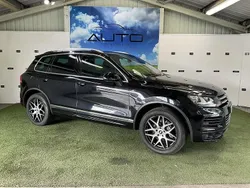 Black Used 2013 VW Touareg R-line SUV | £9,695 (Fair price)