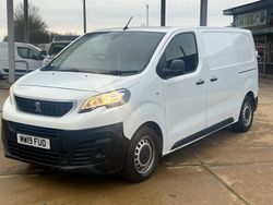 White Used 2019 Peugeot Expert S Van | £7,450 (Super price)