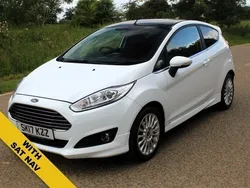 White Used 2017 Ford Fiesta Zetec Hatchback | £5,695 (Good price)
