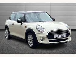 Pepper white Used 2016 Mini Cooper Hatch Hatchback | £11,980 (Good price)