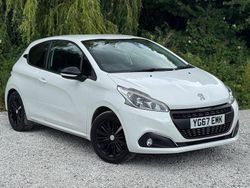 White Used 2017 Peugeot 208 Hatchback | £4,495 (Good price)