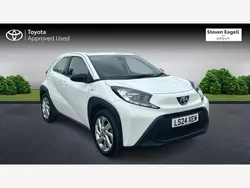 White Used 2024 Toyota Aygo PURE Hatchback | £14,796 (Fair price)