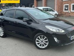 Black Used 2017 Ford Fiesta Titanium Hatchback | £6,395 (Fair price)