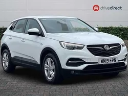 Brilliant paint white jade Used 2019 Vauxhall Grandland X S SUV | £10,668 (Fair price)