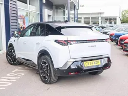 White Used 2025 Peugeot e-3008 GT SUV | £28,309