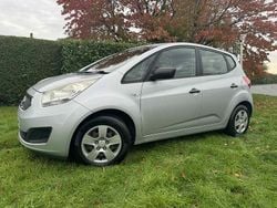 Silver Used 2010 Kia Venga 2 Hatchback | £2,495 (Good price)