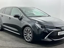 Used 2022 Toyota Corolla Estate | £15,713 (Expensive)