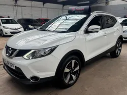 White Used 2016 Nissan Qashqai N-Connecta SUV | £6,500 (Fair price)