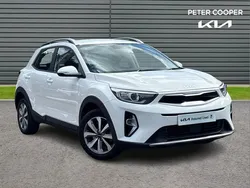 White Used 2022 Kia Stonic 2 SUV | £13,891 (Fair price)