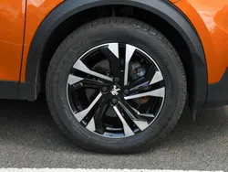 Orange Used 2021 Peugeot e-2008 Allure SUV | £11,396 (Good price)