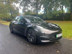 Black Used 2021 Tesla Model 3 Sedan | £18,975 (Fair price)